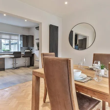 Сasa de vacaciones Cosy, Exclusive House Near Peak District *